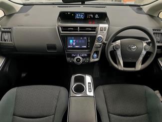 2015 Toyota Prius - Thumbnail