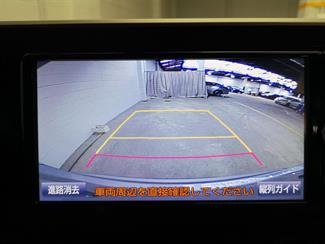 2017 Toyota C-HR - Thumbnail