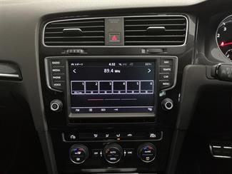 2017 Volkswagen Golf GTI - Thumbnail