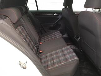 2017 Volkswagen Golf GTI - Thumbnail