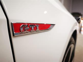 2017 Volkswagen Golf GTI - Thumbnail