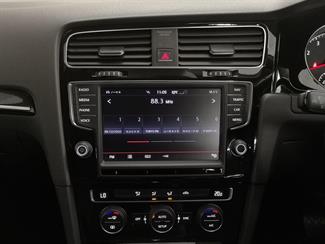 2013 Volkswagen Golf - Thumbnail