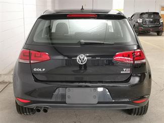 2013 Volkswagen Golf - Thumbnail