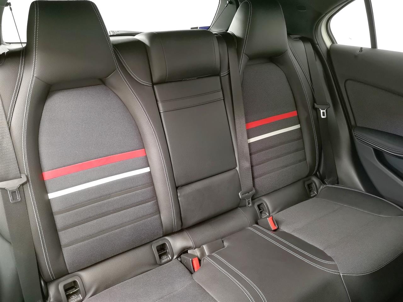 2015 Mercedes-Benz A 180