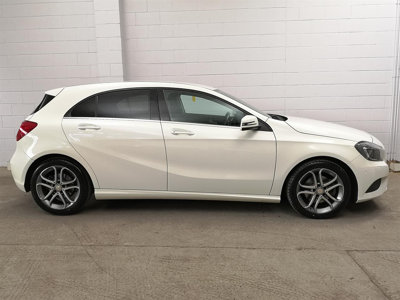 2015 Mercedes-Benz A 180