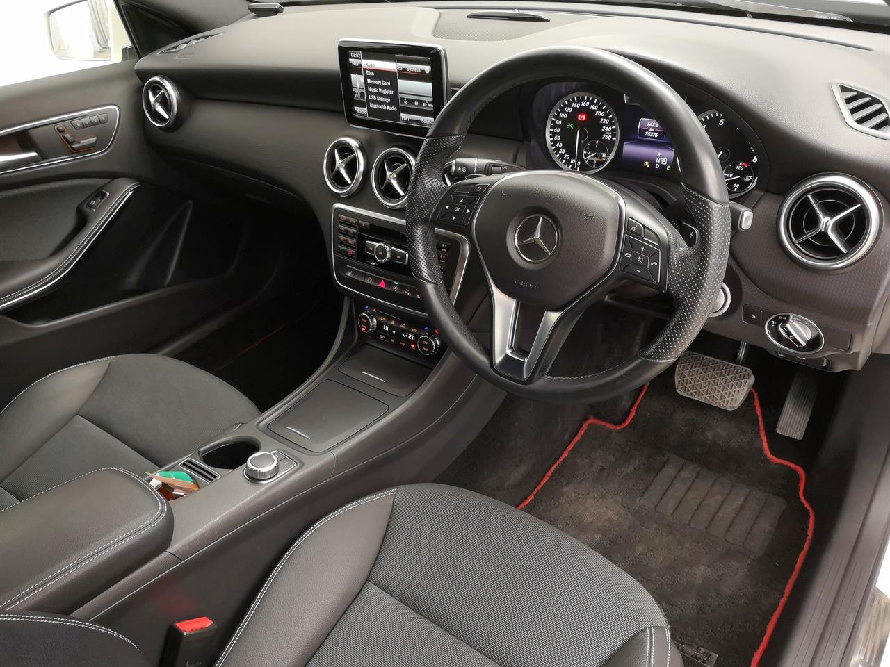 2015 Mercedes-Benz A 180