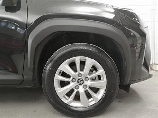 2021 Toyota Yaris - Thumbnail