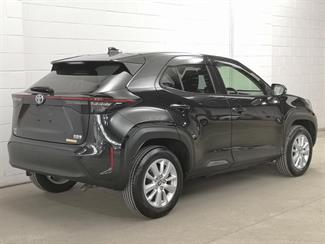 2021 Toyota Yaris - Thumbnail