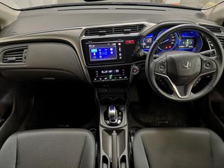 2014 Honda Grace - Thumbnail