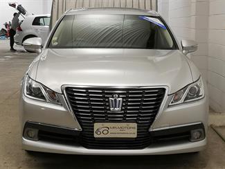 2013 Toyota Crown - Thumbnail