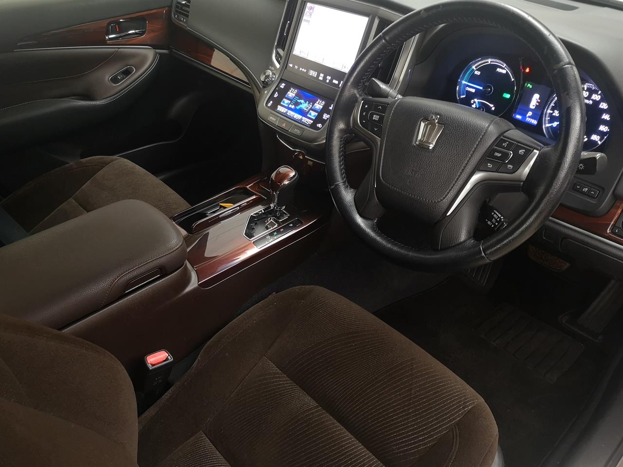 2013 Toyota Crown