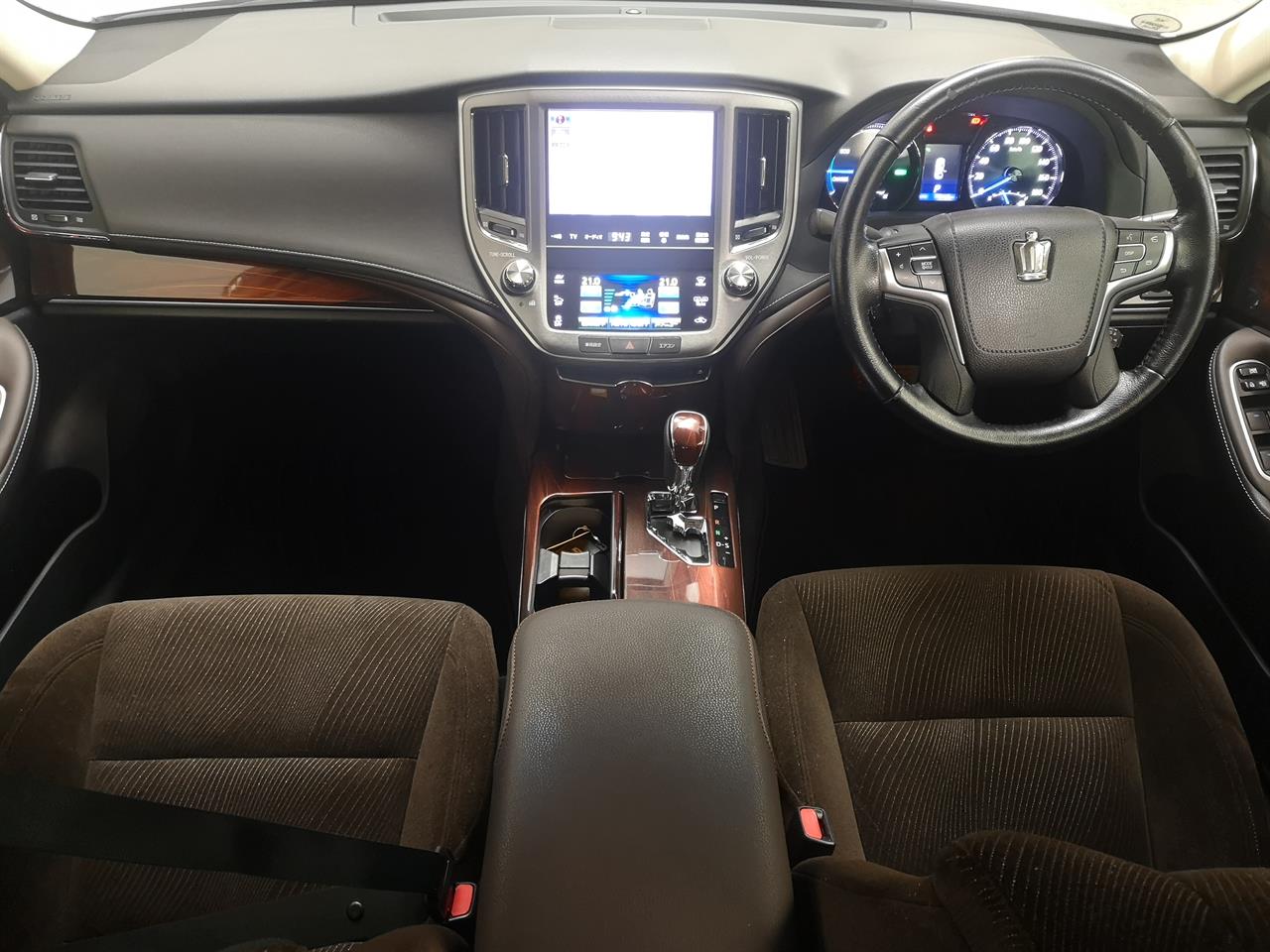 2013 Toyota Crown