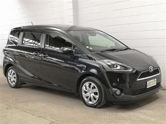 2017 Toyota Sienta - Thumbnail