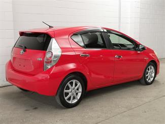 2012 Toyota Aqua - Thumbnail