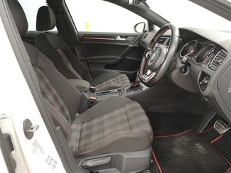 2015 Volkswagen Golf GTI - Thumbnail
