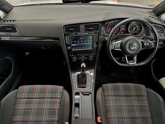 2015 Volkswagen Golf GTI - Thumbnail