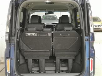 2018 Honda Step Wagon - Thumbnail