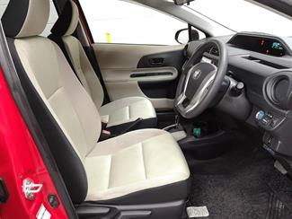 2013 Toyota Aqua - Thumbnail