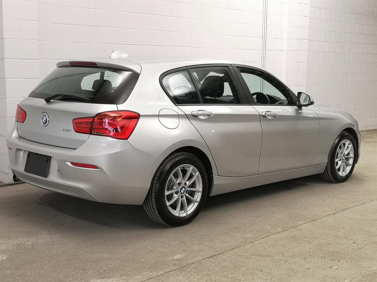 2017 BMW 118I