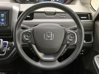 2017 Honda Freed - Thumbnail