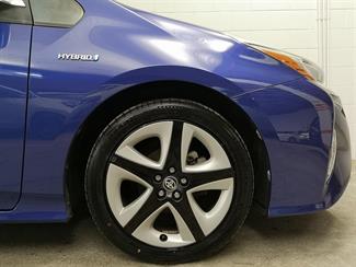 2016 Toyota Prius - Thumbnail