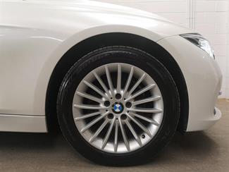 2019 BMW 320d - Thumbnail