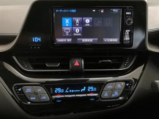 2016 Toyota C-HR - Thumbnail