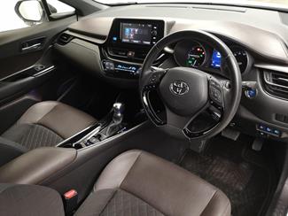 2016 Toyota C-HR - Thumbnail