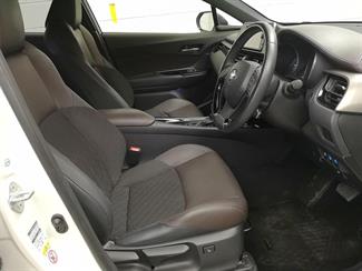 2016 Toyota C-HR - Thumbnail