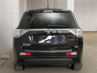 2014 Mitsubishi Outlander - Thumbnail