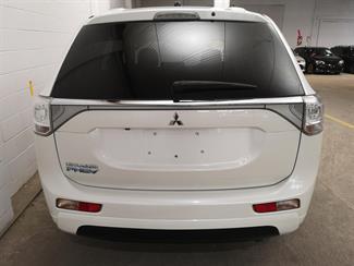 2014 Mitsubishi Outlander - Thumbnail