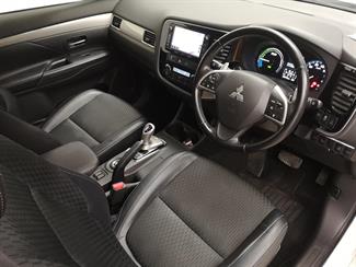 2014 Mitsubishi Outlander - Thumbnail