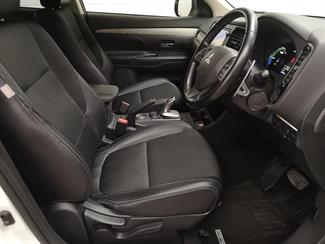 2014 Mitsubishi Outlander - Thumbnail