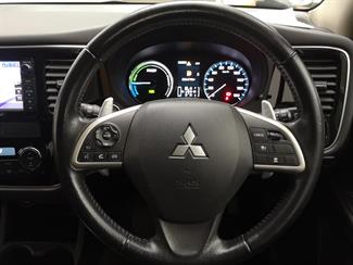 2014 Mitsubishi Outlander - Thumbnail