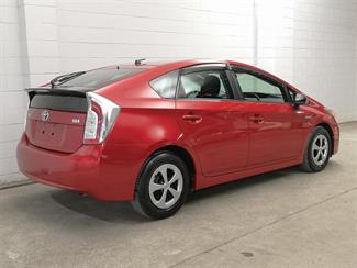 2014 Toyota Prius - Thumbnail