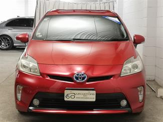 2014 Toyota Prius - Thumbnail
