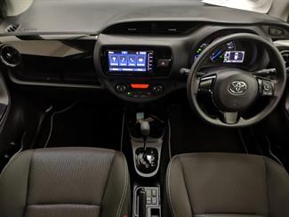 2019 Toyota Vitz - Thumbnail