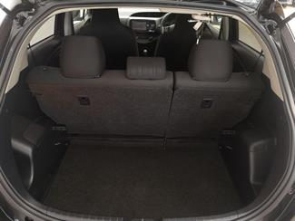 2017 Toyota Vitz - Thumbnail