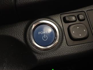 2017 Toyota Vitz - Thumbnail