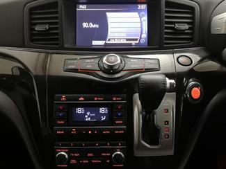 2013 Nissan Elgrand - Thumbnail