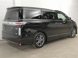 2013 Nissan Elgrand - Thumbnail