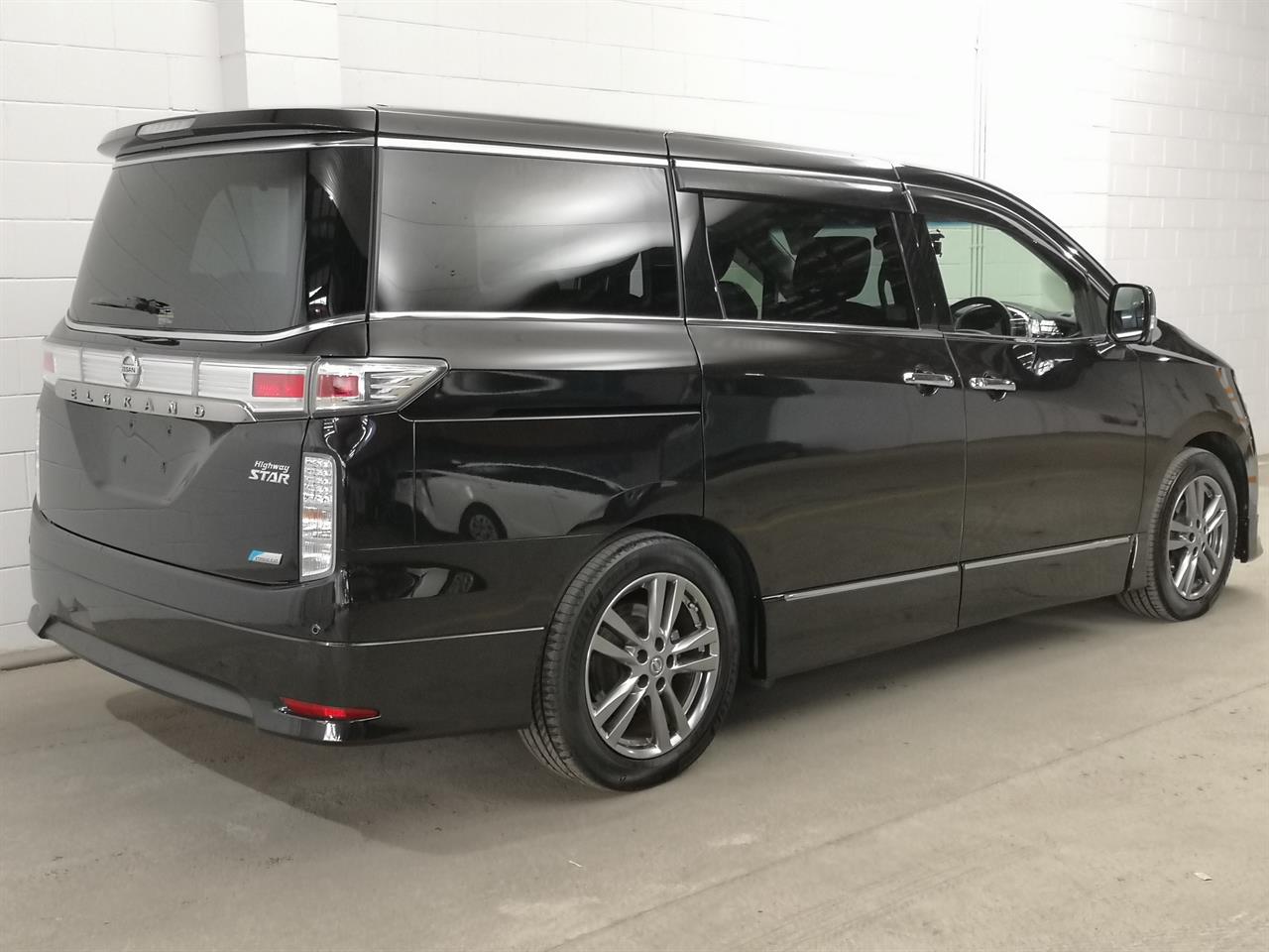 2013 Nissan Elgrand