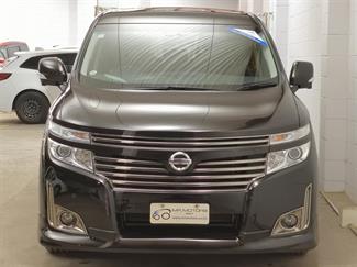 2013 Nissan Elgrand - Thumbnail