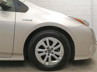 2017 Toyota Prius - Thumbnail