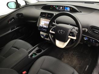 2017 Toyota Prius - Thumbnail