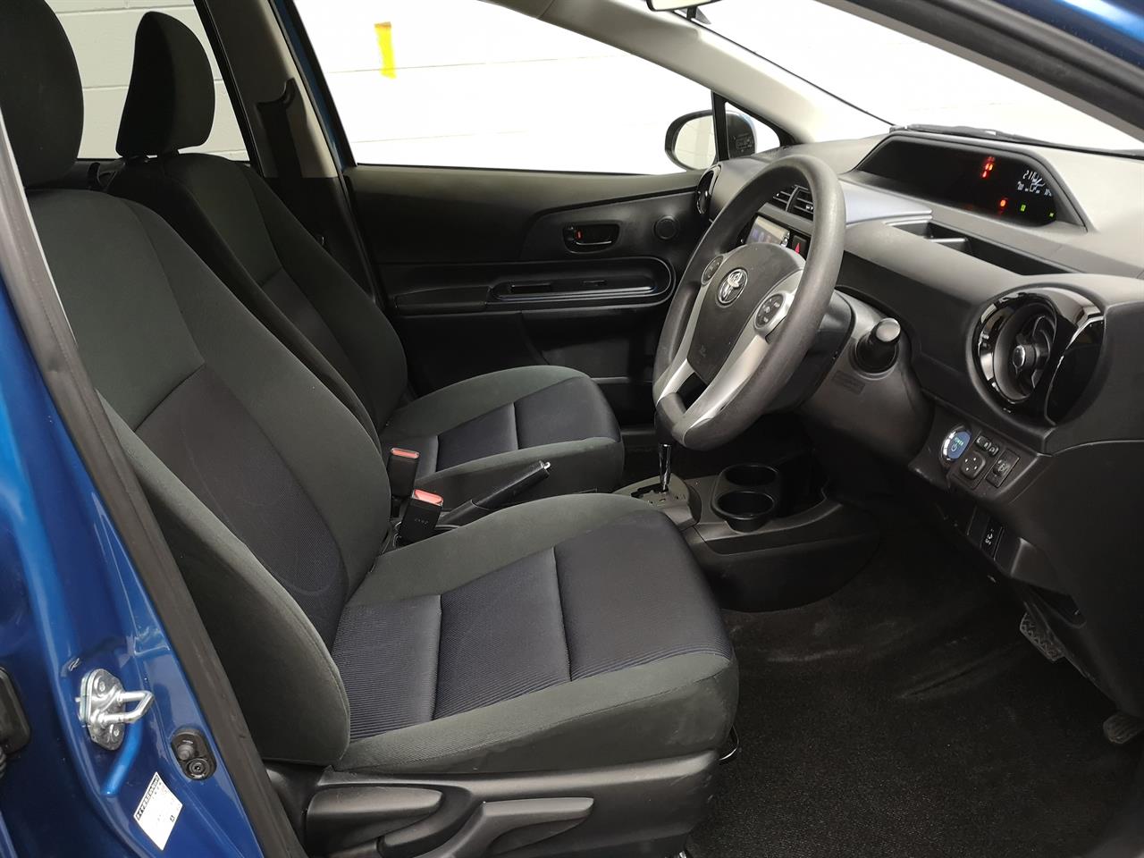 2015 Toyota Aqua
