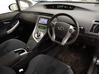 2012 Toyota Prius - Thumbnail