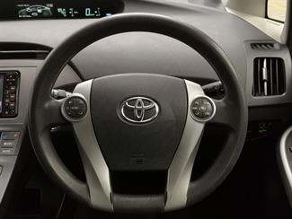 2012 Toyota Prius - Thumbnail