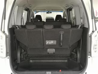 2013 Honda Stepwagon - Thumbnail