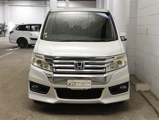 2013 Honda Stepwagon - Thumbnail